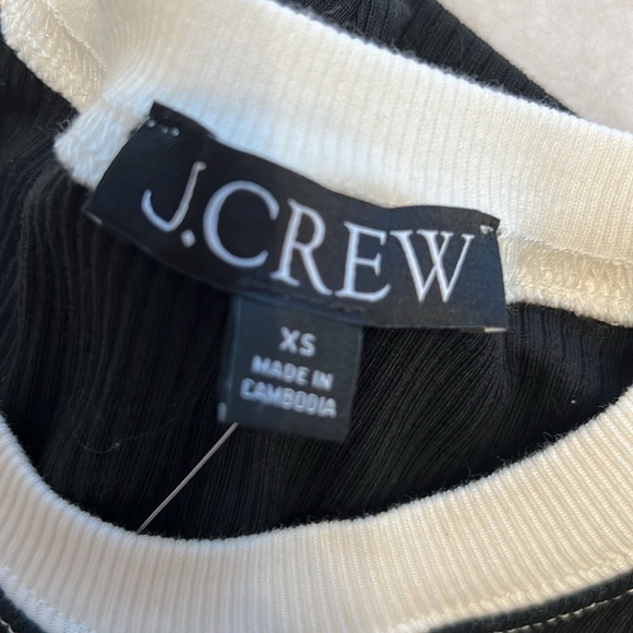 Sale! Classic JCrew elevated essentials T-shirt - Picture 5 of 6